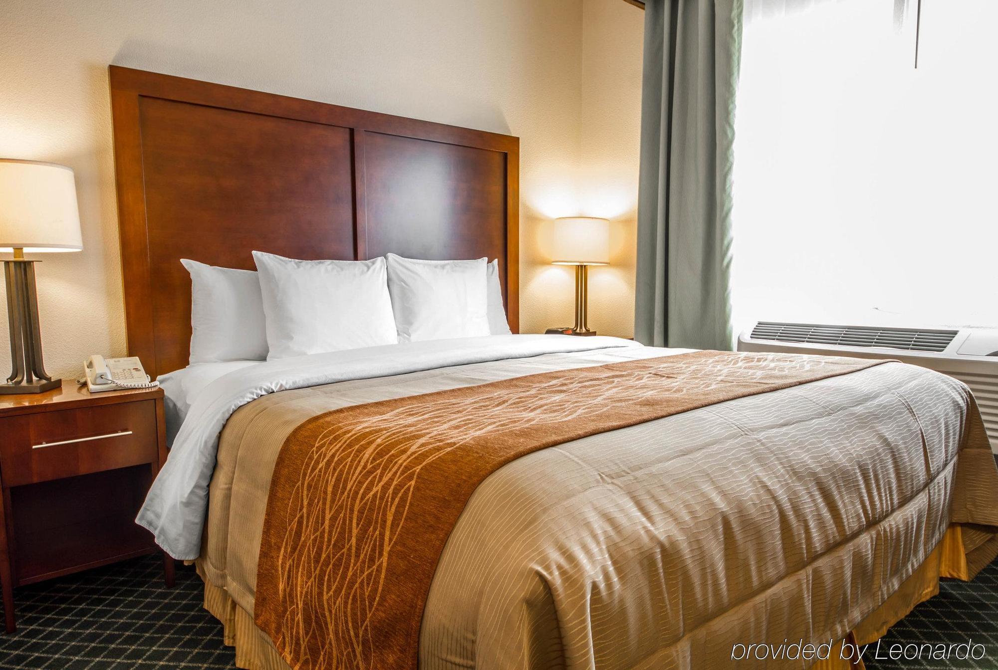 Comfort Inn & Suites Oakland Airport Buitenkant foto