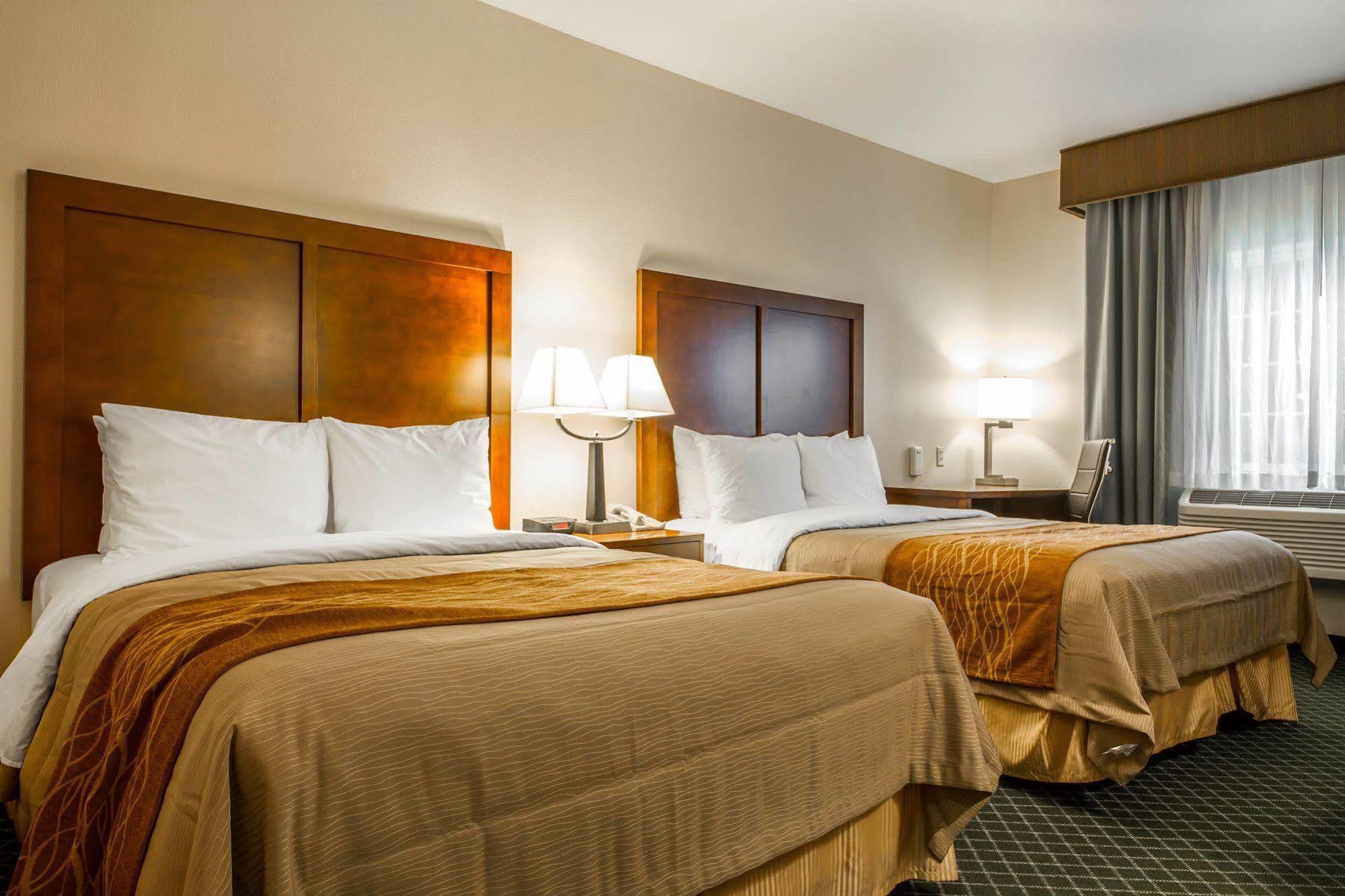 Comfort Inn & Suites Oakland Airport Buitenkant foto