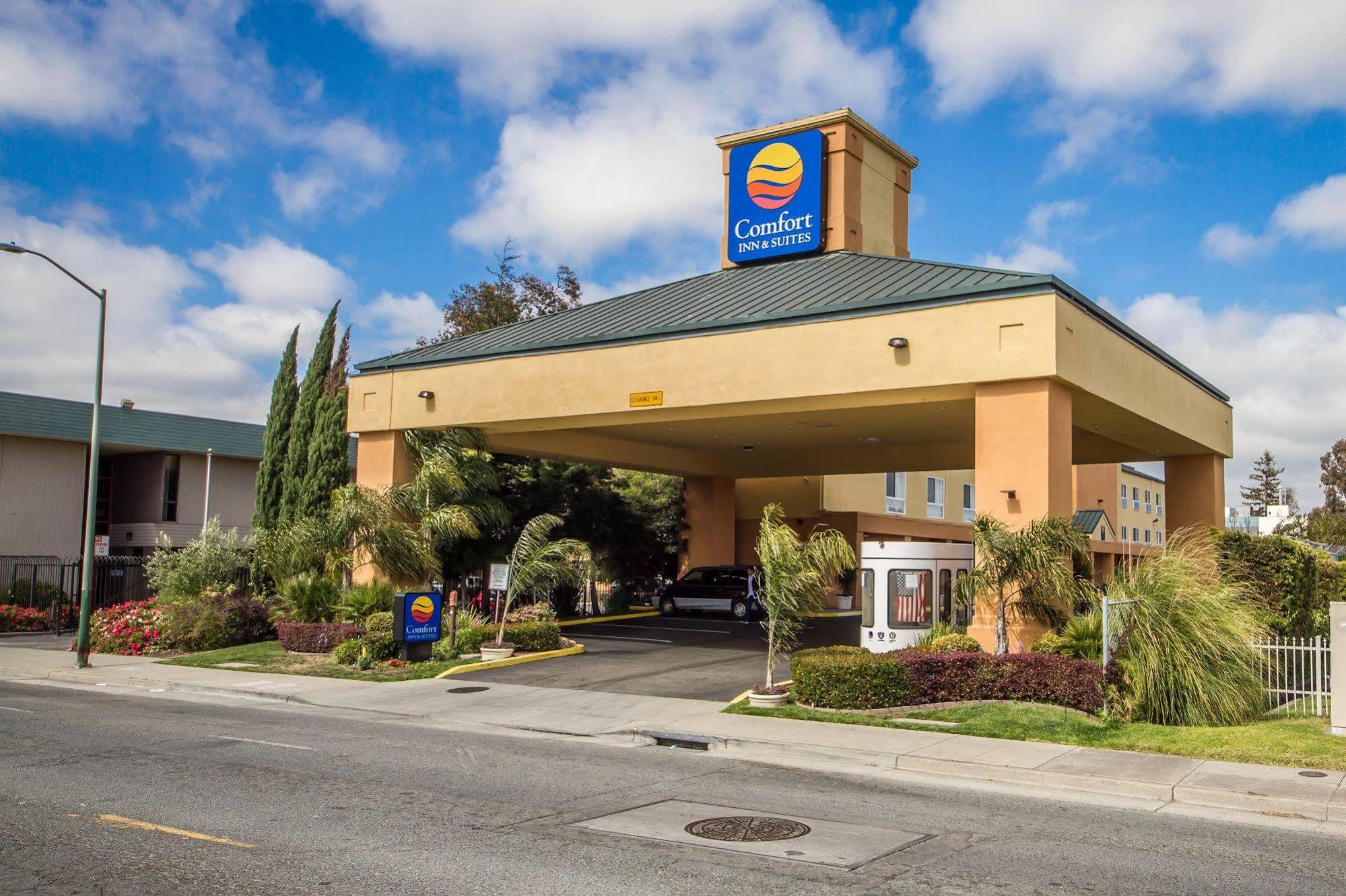 Comfort Inn & Suites Oakland Airport Buitenkant foto