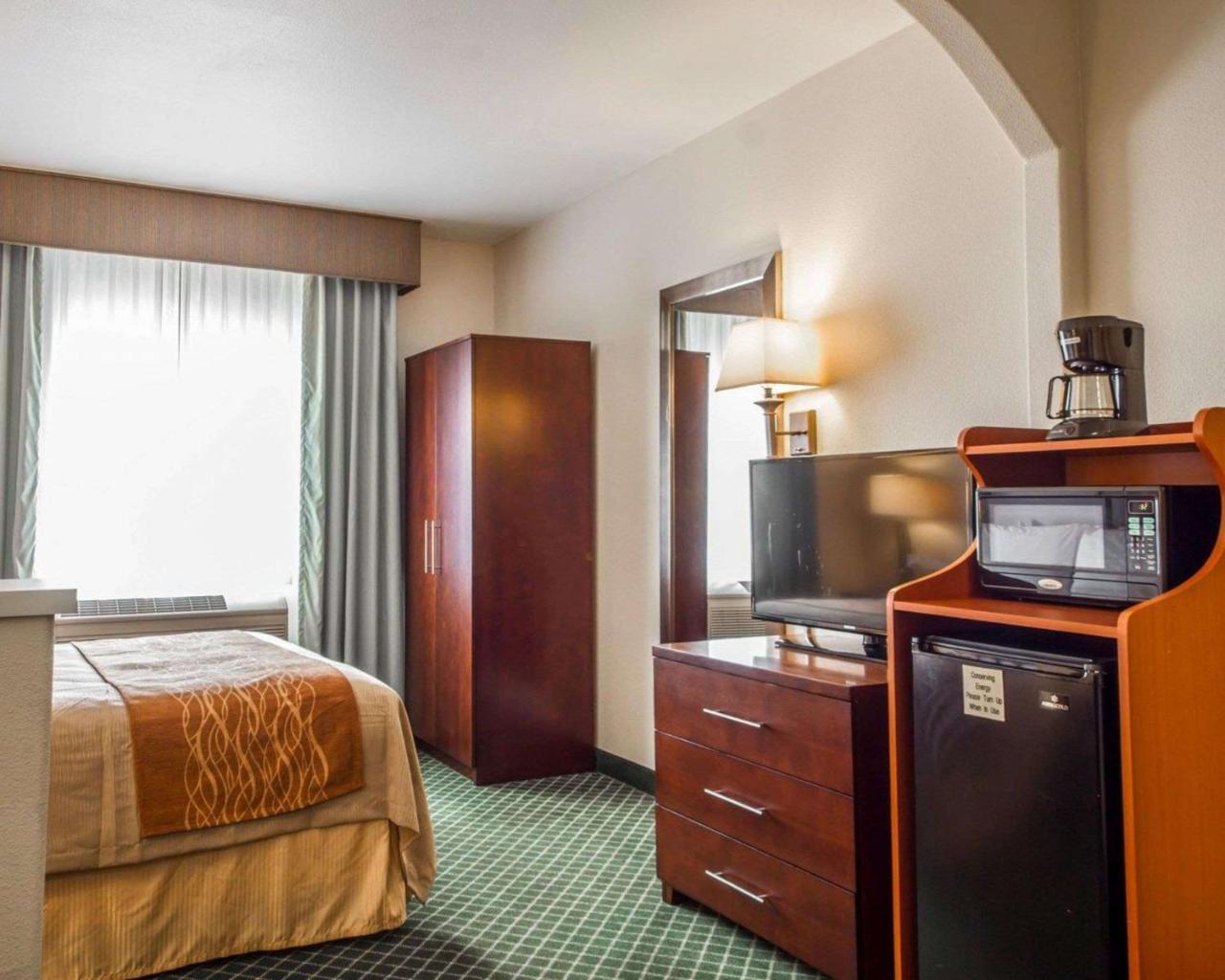 Comfort Inn & Suites Oakland Airport Buitenkant foto