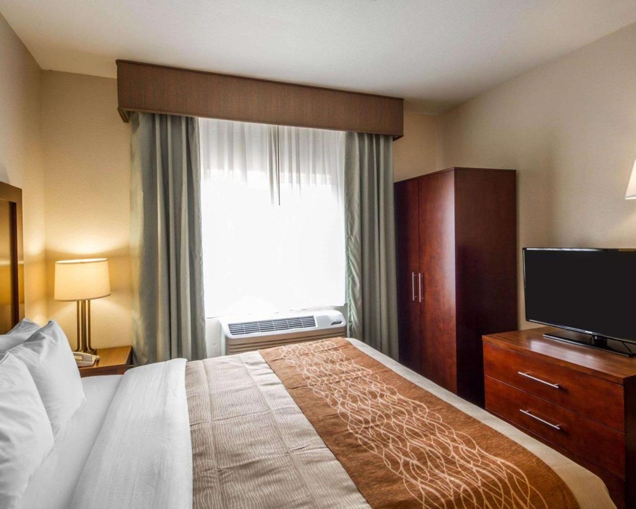 Comfort Inn & Suites Oakland Airport Buitenkant foto