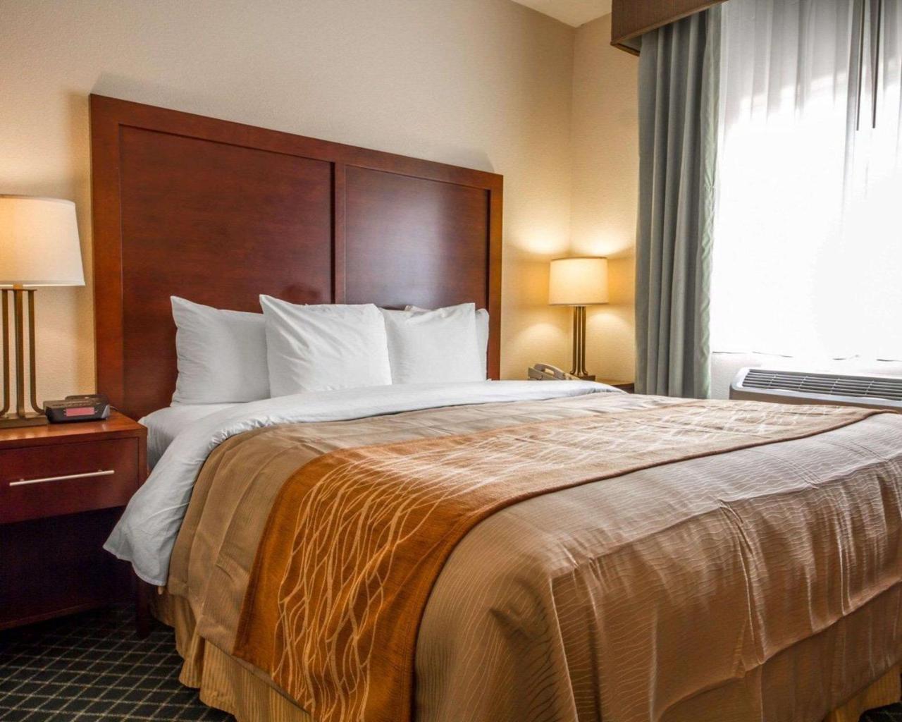 Comfort Inn & Suites Oakland Airport Buitenkant foto