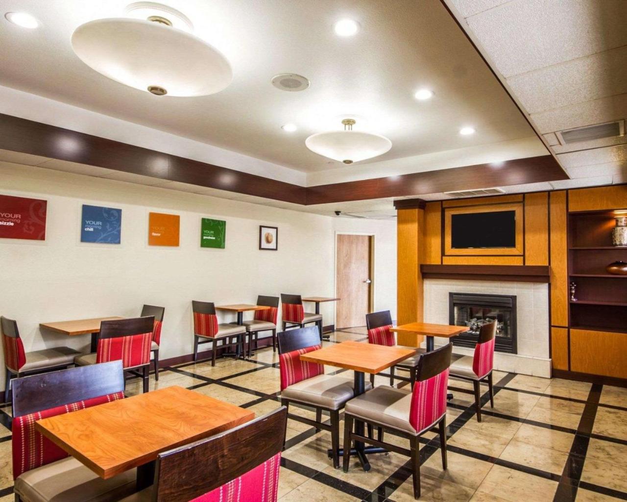 Comfort Inn & Suites Oakland Airport Buitenkant foto