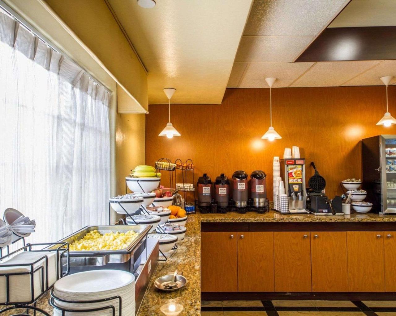Comfort Inn & Suites Oakland Airport Buitenkant foto